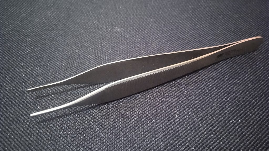 pinza adson sin dientes 12 cm 03